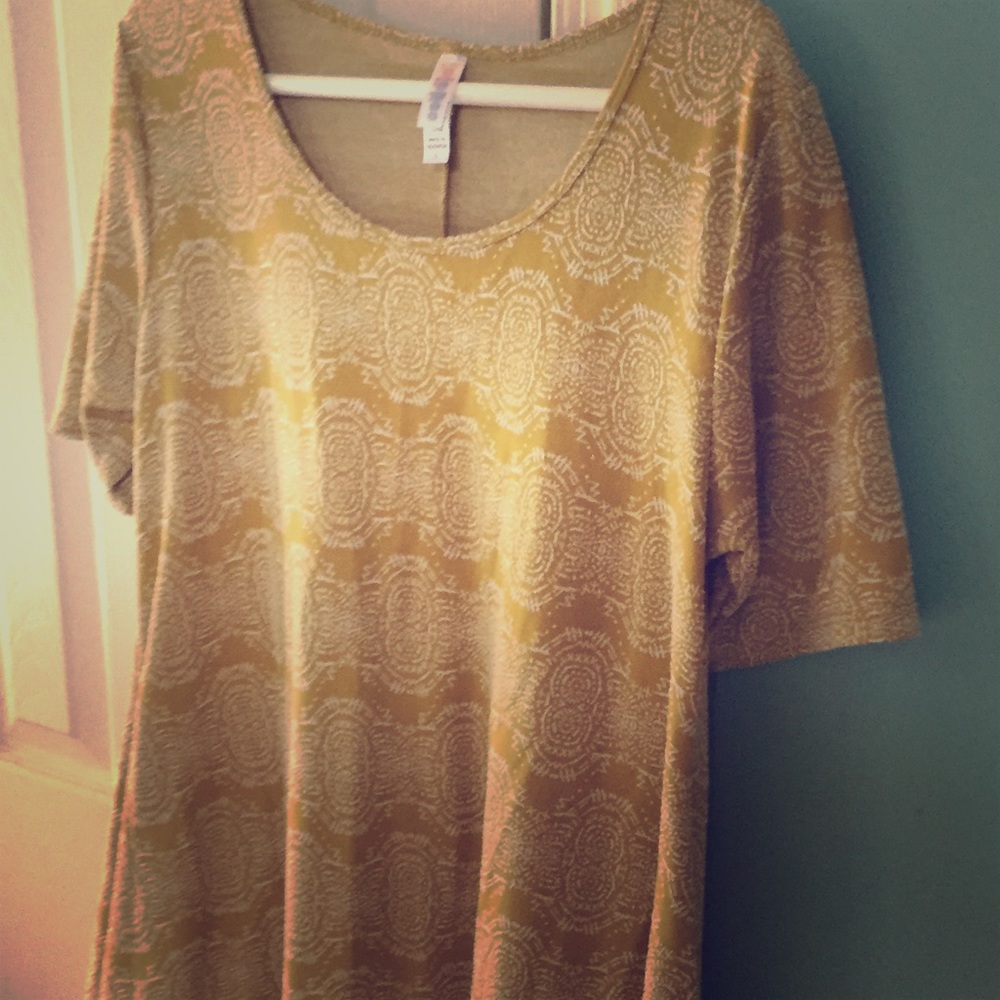 Yellow gold sized L LulaRoe top.